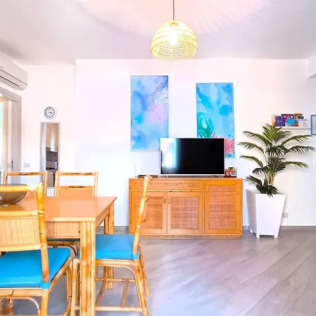 Apartment - Elegance By The Sea *
