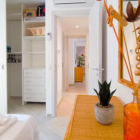 - Elegance By The Sea Apartment *